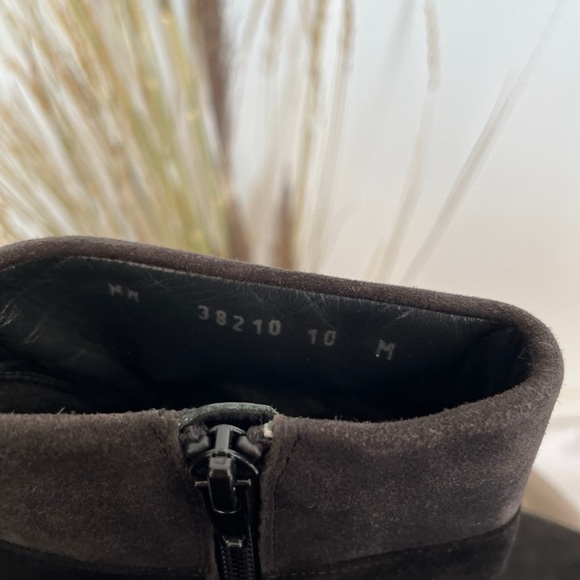 Stuart Weitzman Black Suede Ankle Boots size 10 - Picture 5 of 6